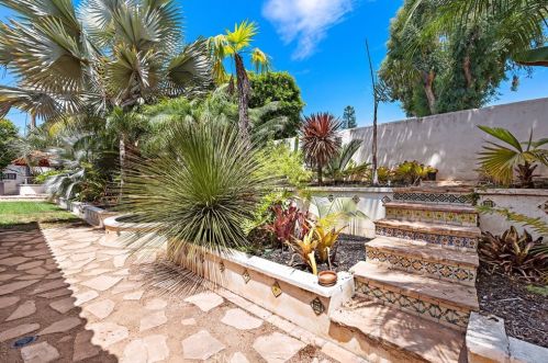 11411 Arroyo Ave, Santa Ana CA  92705-2469 exterior