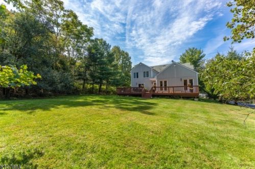 2 Brookview Cir, Dover NJ  07869-4636 exterior
