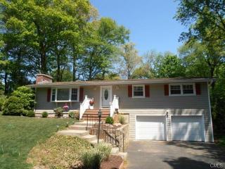 52 Broc Ter, Huntington, CT 06484-4204