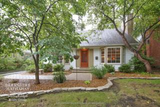 721 Harms Rd, Glenview, IL 60025-3439