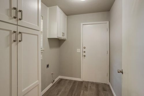 3712 Cemetery Hl Rd, Carrollton TX 75007-5651 exterior