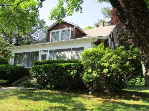 217 Woodstock Ave, Putnam, CT 06260-1019