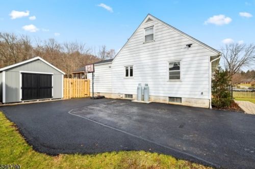 203 Hamilton Dr, Hackettstown NJ  07840-1327 exterior