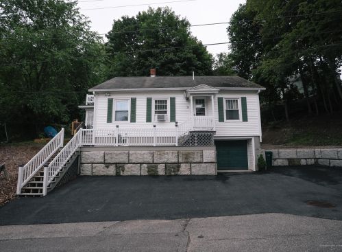25 Freeman St, Biddeford, ME 04005-2711