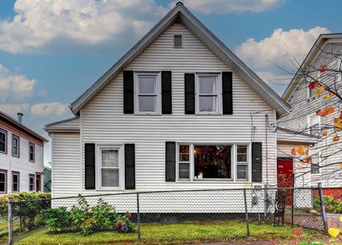 203 Power St, Providence, RI 02906-3912