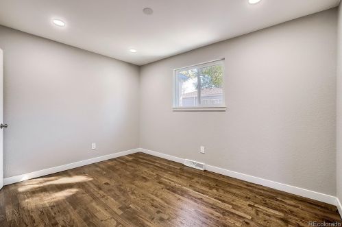 616 Lowell Blvd, Denver CO  80204-3102 exterior