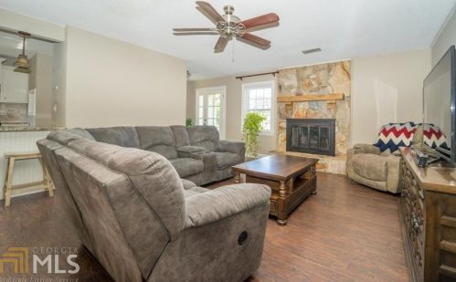 101 Williams Dr, Bonaire, GA 31005-3823