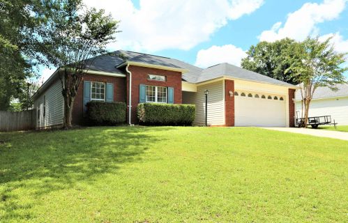 206 Roaring Forks Dr, Bonaire, GA 31005-4485