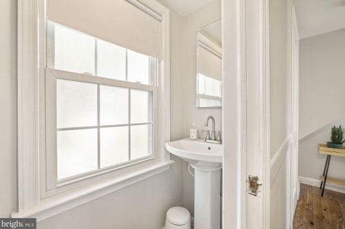 10112 Grant Ave, Silver Spring MD  20910-1047 exterior