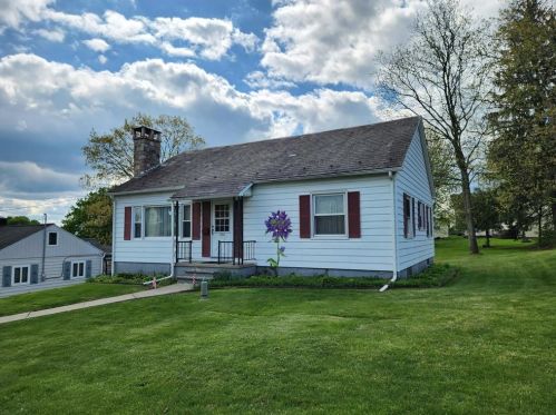 634 Chestnut St, Bangor, PA 18013-2422