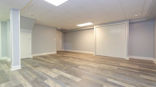 480 81 St, Willowbrook IL  60527-5985 exterior