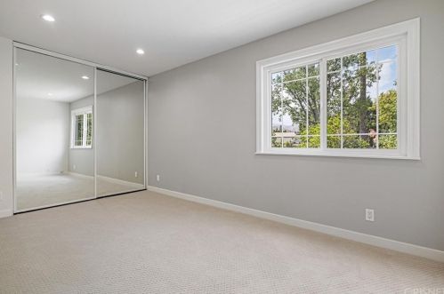 2798 Goldfield Pl, Simi Valley CA  93063-2253 exterior