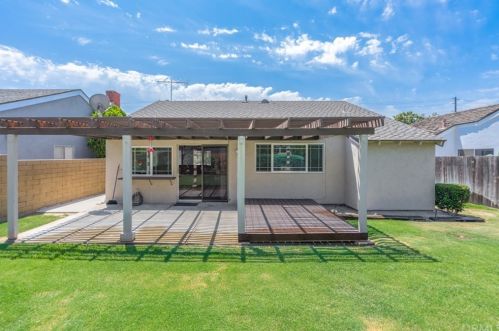 6219 Woodsboro Ave, Anaheim CA  92807-2346 exterior