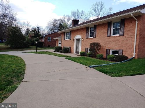224 Taylor St, Fredericksburg, VA 22405-2911