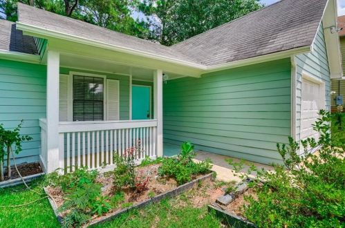 1135 Flat Shoals Rd, Atlanta GA  30349-6413 exterior