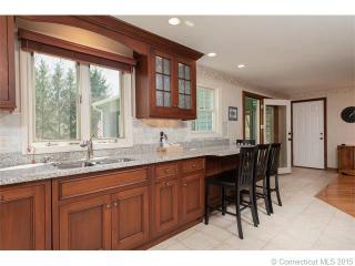 148 Gate Rd, Guilford, CT 06437-2280