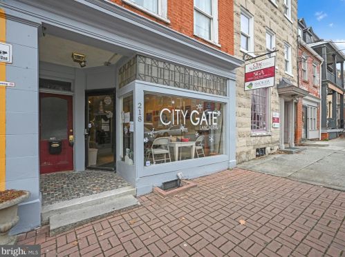 218 Duke St, Lancaster PA  17602-2768 exterior