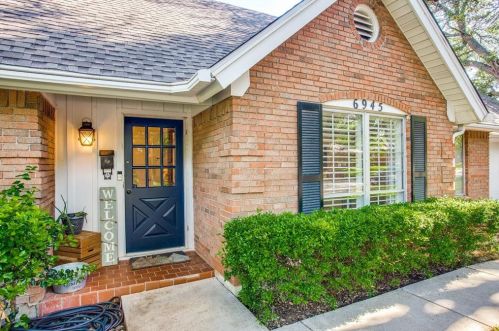 6945 Valhalla Rd, Fort Worth, TX 76116-9114