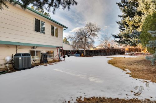 18149 Asbury Dr, Aurora CO 80227-2306 exterior