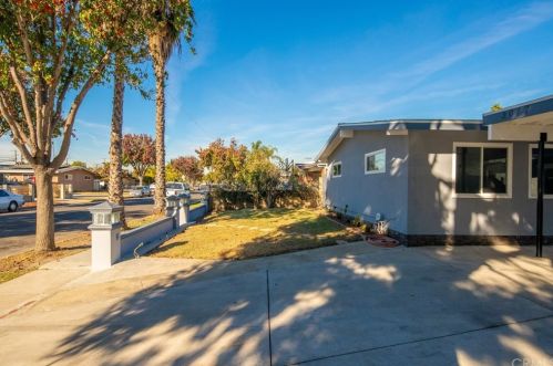 2047 Rene Dr, Santa Ana, CA 92704-4836