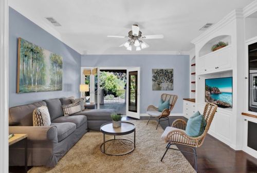 1156 Sugarbush Dr, Vista CA 92084-7464 exterior