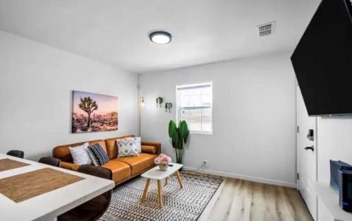 2254 Areba St, Dallas, TX 75203-3921