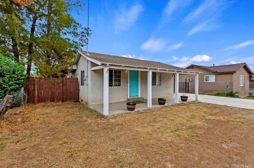 724 Michigan Ave, Beaumont, CA 92223-2358