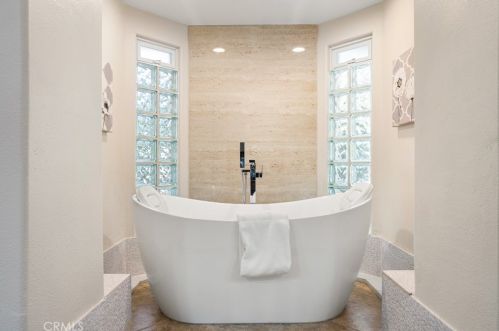 4501 Cerro Vista Dr, Anaheim CA 92807 exterior