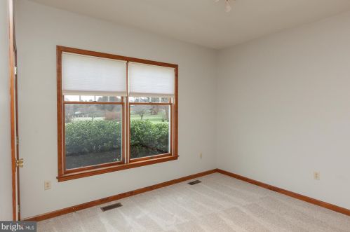 410 Wood End Ct, Charles Town WV  25414-5294 exterior