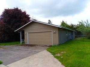 2167 G St, Springfield, OR 97477-4468