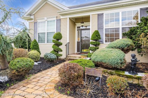 1 Park Ridge Way, Jackson Twp, NJ 08527-6306