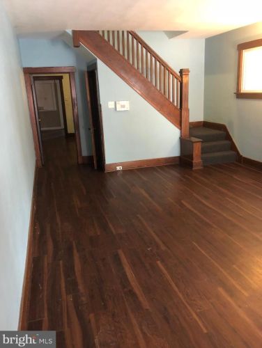 1951 Chestnut St, Harrisburg, PA 17104-1330