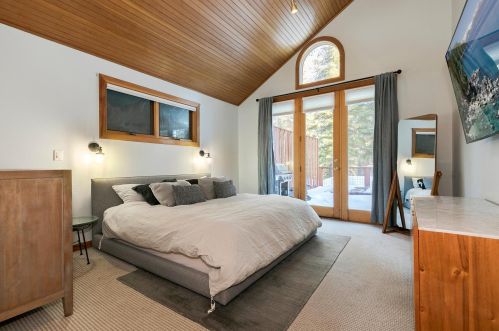 13102 Hansel Ave, Truckee CA  96161-6234 exterior