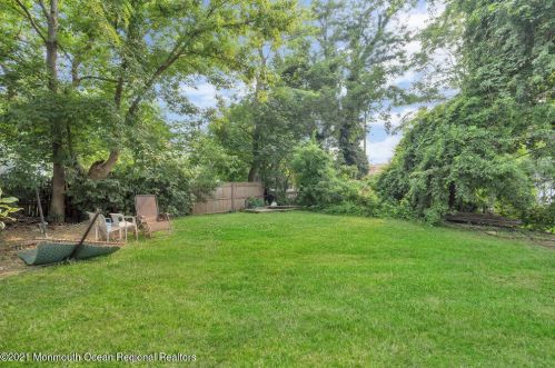 237 Drs James Parker Blvd, Tinton Falls NJ  07701-1338 exterior