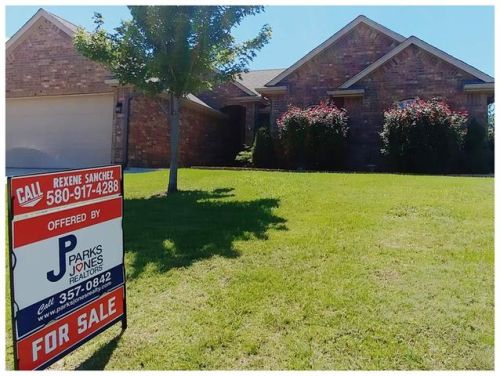 17 Summerwood Dr, Elgin, OK 73538-3794