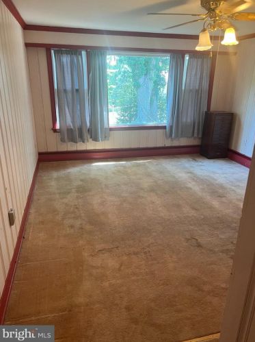 2106 Lyndell Dr, Lancaster PA  17601-5728 exterior