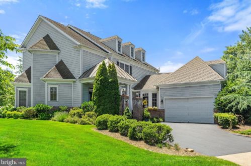 8151 Snead Loop, Gainesville, VA 20155-3222