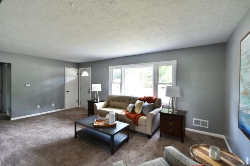 1109 Maple St, Red Wing, MN 55066-3211