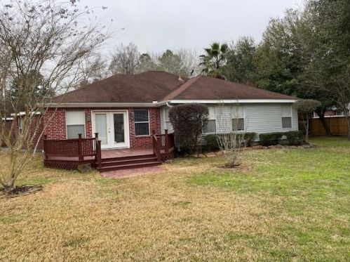 597 Sycamore Dr, Conroe TX  77302-1092 exterior