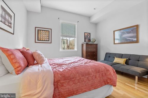 1019 19 St, Philadelphia PA  19146-2938 exterior