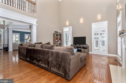 8 Farmstead Pl, Middletown MD  21769-7742 exterior