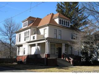 1086 Cherry St, Galesburg, IL 61401-2738