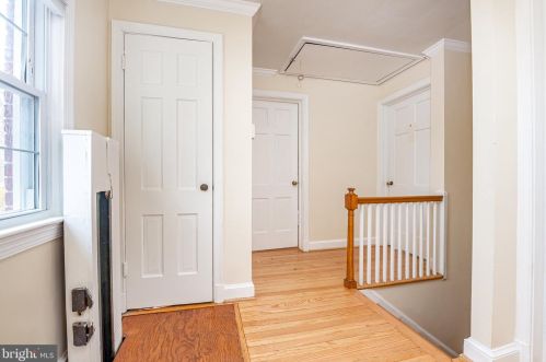 9408 Colesville Rd, Silver Spring MD 20901-4820 exterior