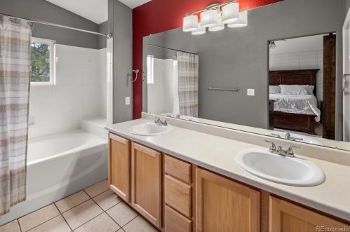 18397 Lake Ave, Denver CO  80016-3110 exterior