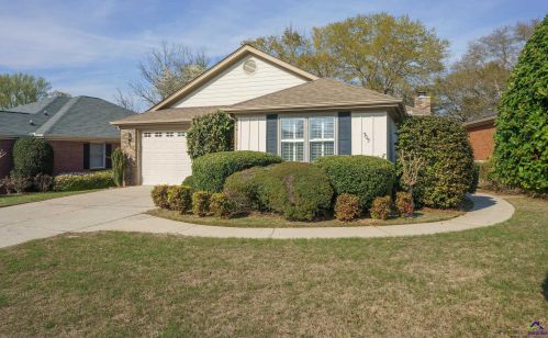 302 Echo Ln, Warner Robins, GA 31088-7422