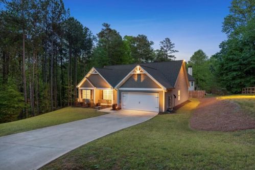 261 Brookwood Dr, Dawsonville, GA 30534-7401