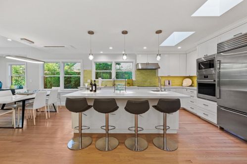 110 Pasa Robles Ave, Los Altos CA 94022-1235 exterior