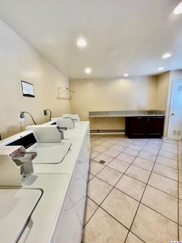 1485 Wilson Ave, Glendale CA  91206-3914 exterior