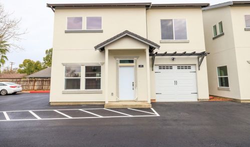 439 Coffee Rd, Modesto, CA 95355-4915