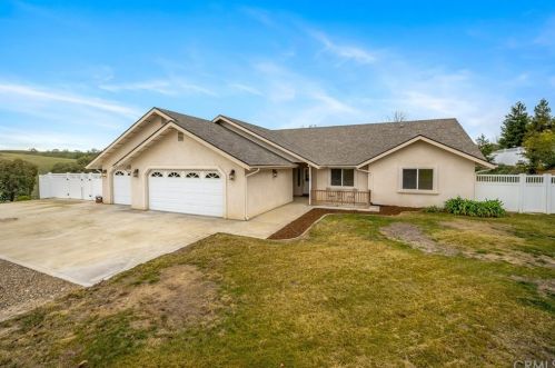 5640 Silverado Pl, Lake Nacimiento, CA 93446-7319